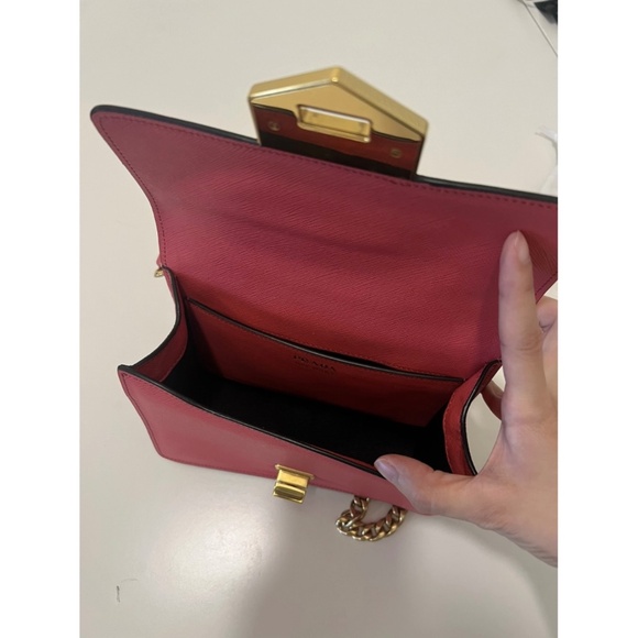 Prada purse - Picture 9 of 9